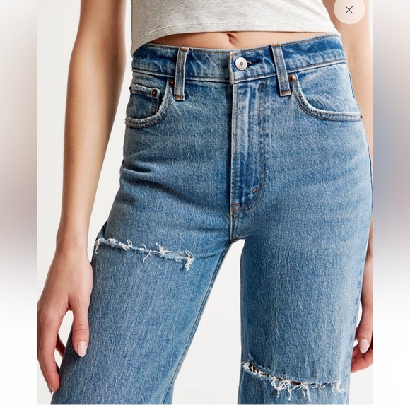 Abercrombie High Rise 90s Relaxed Jean - Picture 2 of 5